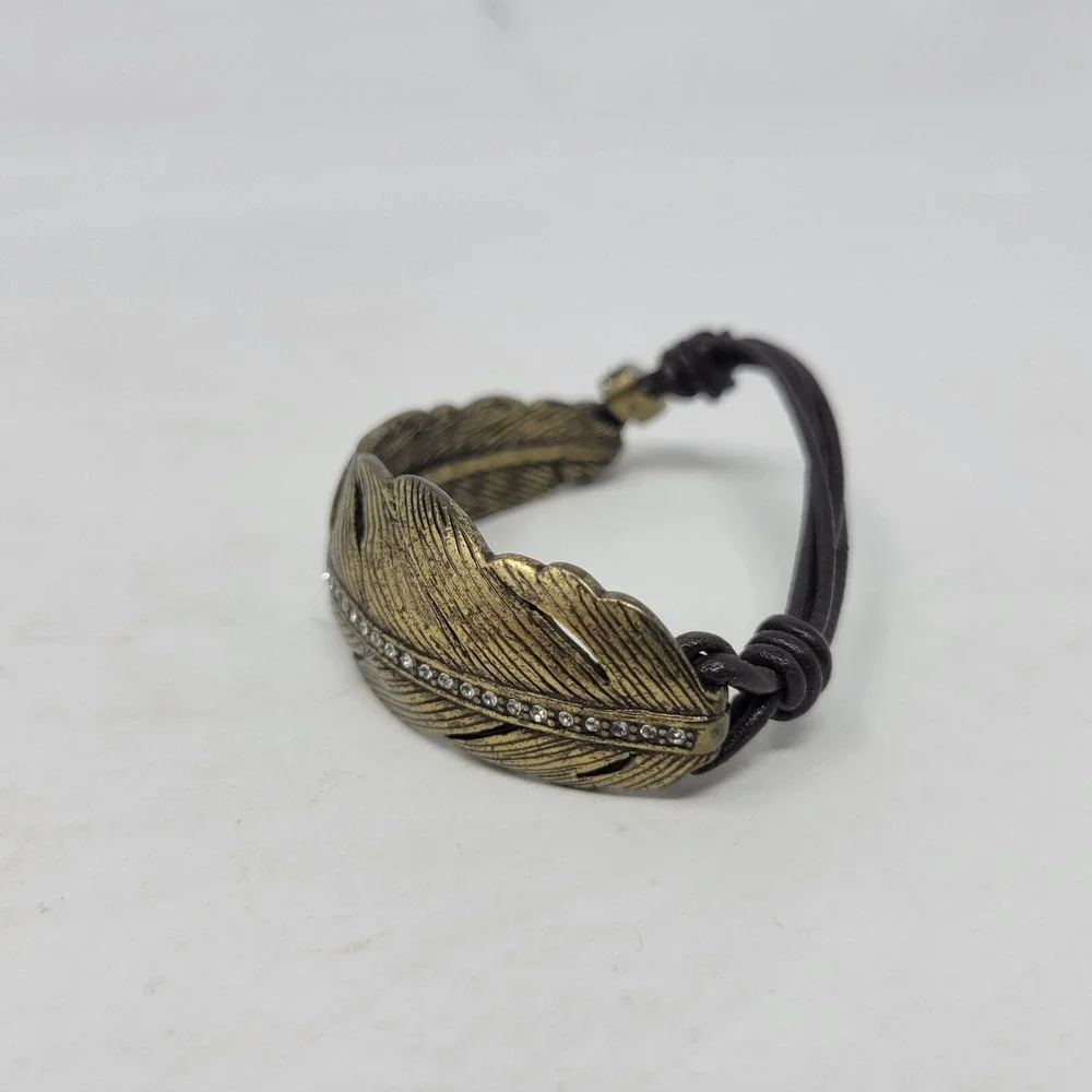 Fossil‎ Womens Feather Bracelet Gold Tone Hook Strap